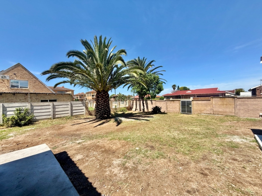4 Bedroom Property for Sale in Bluewater Bay Eastern Cape